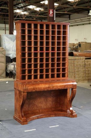 Binocular cabinet